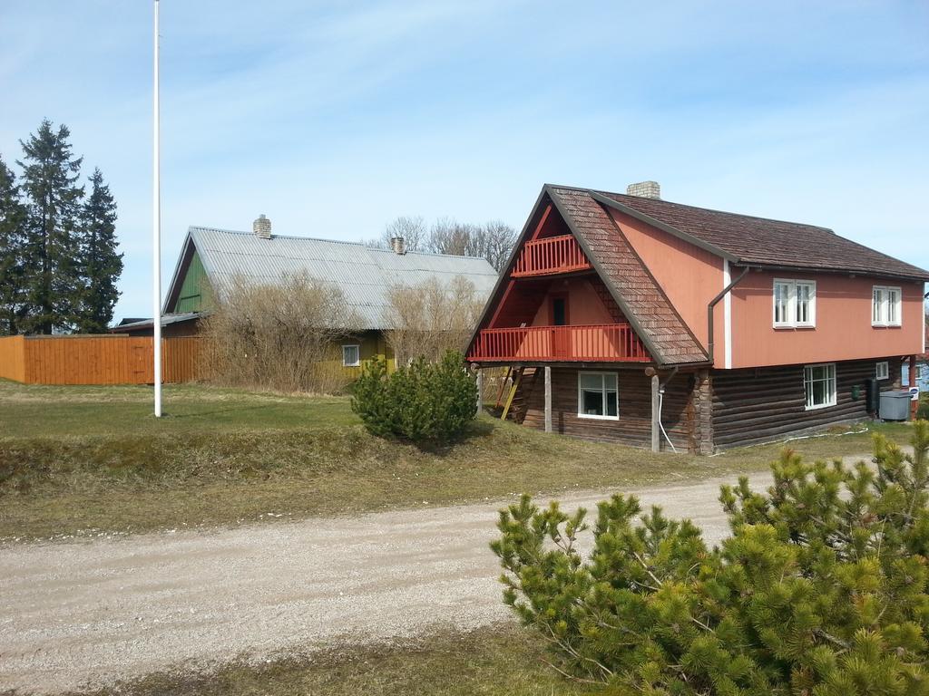 Katri Guesthouse Tubala Exterior photo