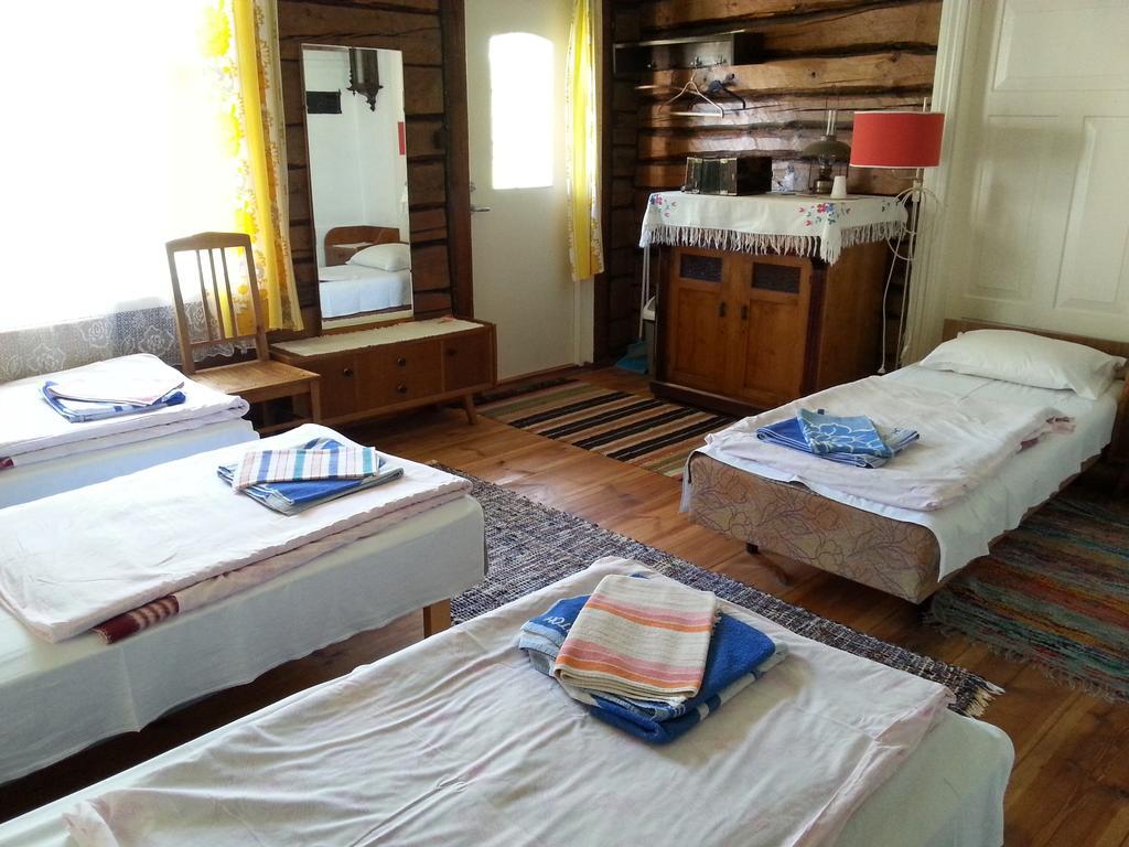 Katri Guesthouse Tubala Exterior photo